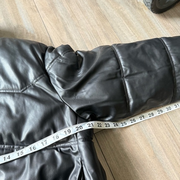 Zara oversized quilted faux leather cropped bomber jacket black size xs - Picture 5 of 7